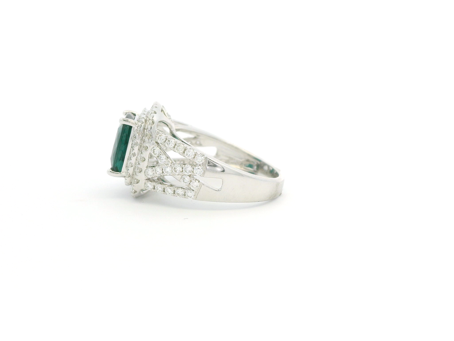 14-kt-white-gold-cocktail-ring-with-cushion-cut-green-tourmaline