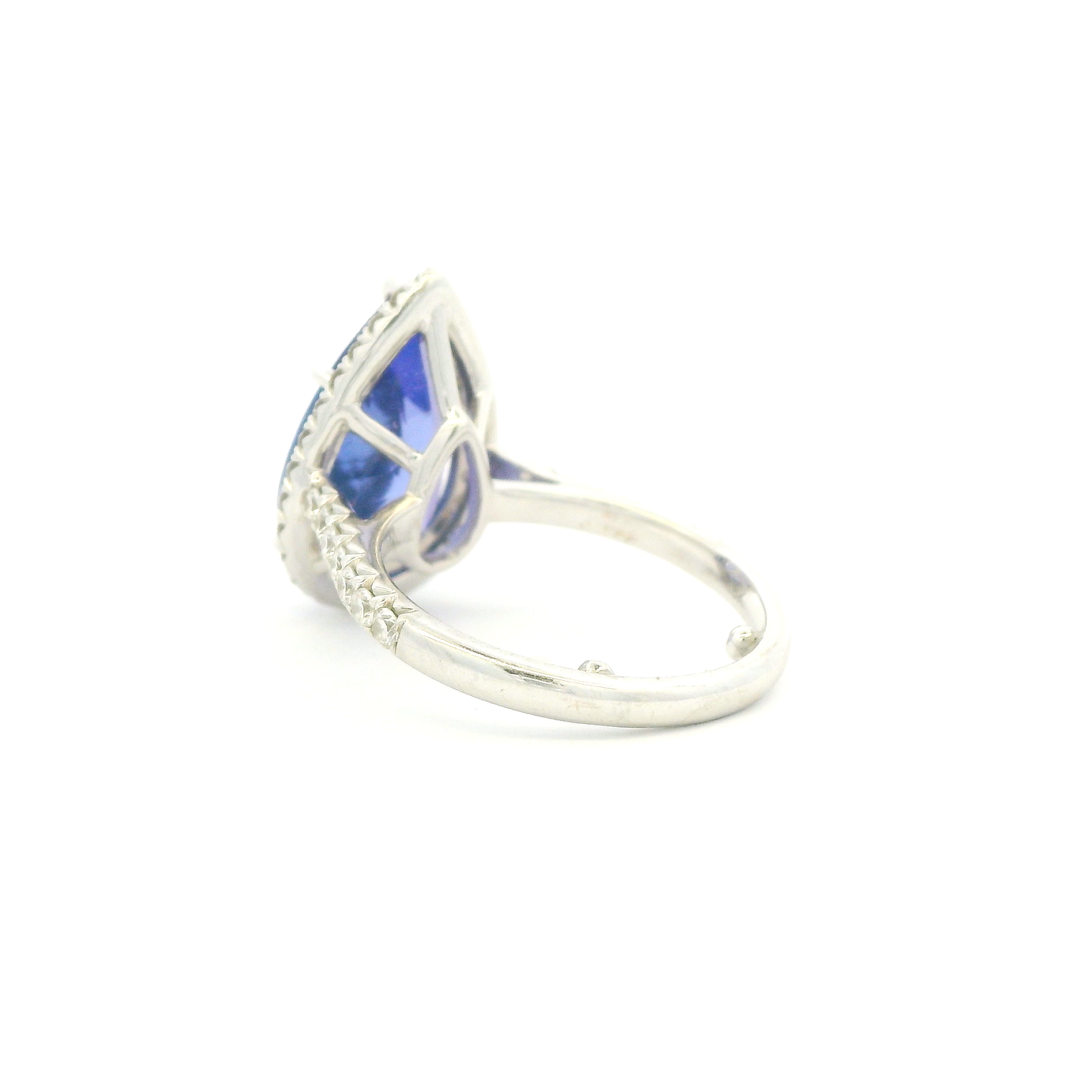 18kt-white-gold-cocktail-ring-with-pear-shaped-tanzanite