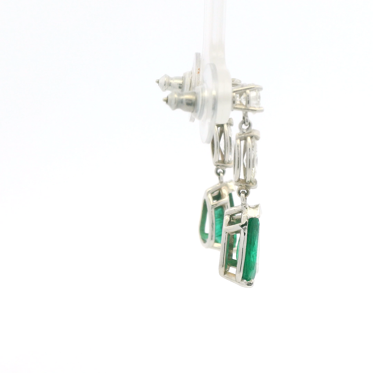 14k-white-gold-diamond-and-emerald-drop-earrings