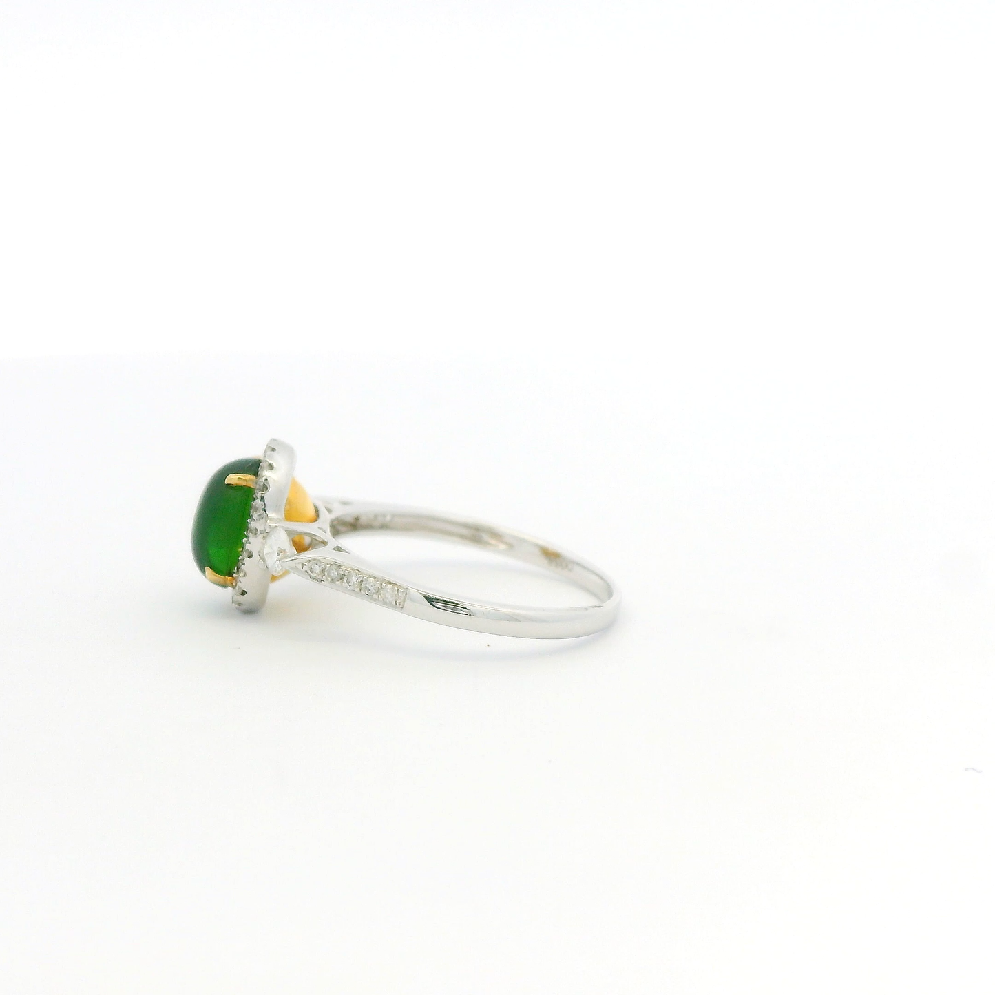 14-kt-white-gold-ring-with-tsavorite-center-stone