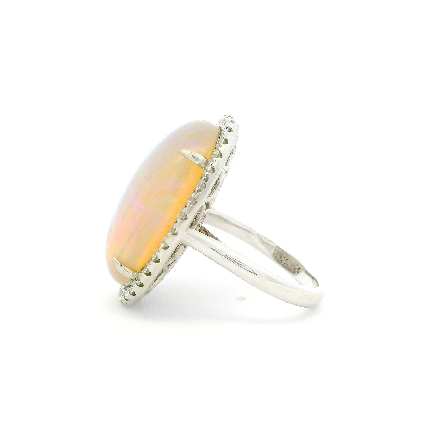 14kt-white-gold-cocktail-ring-with-cabochon-ethiopian-opal