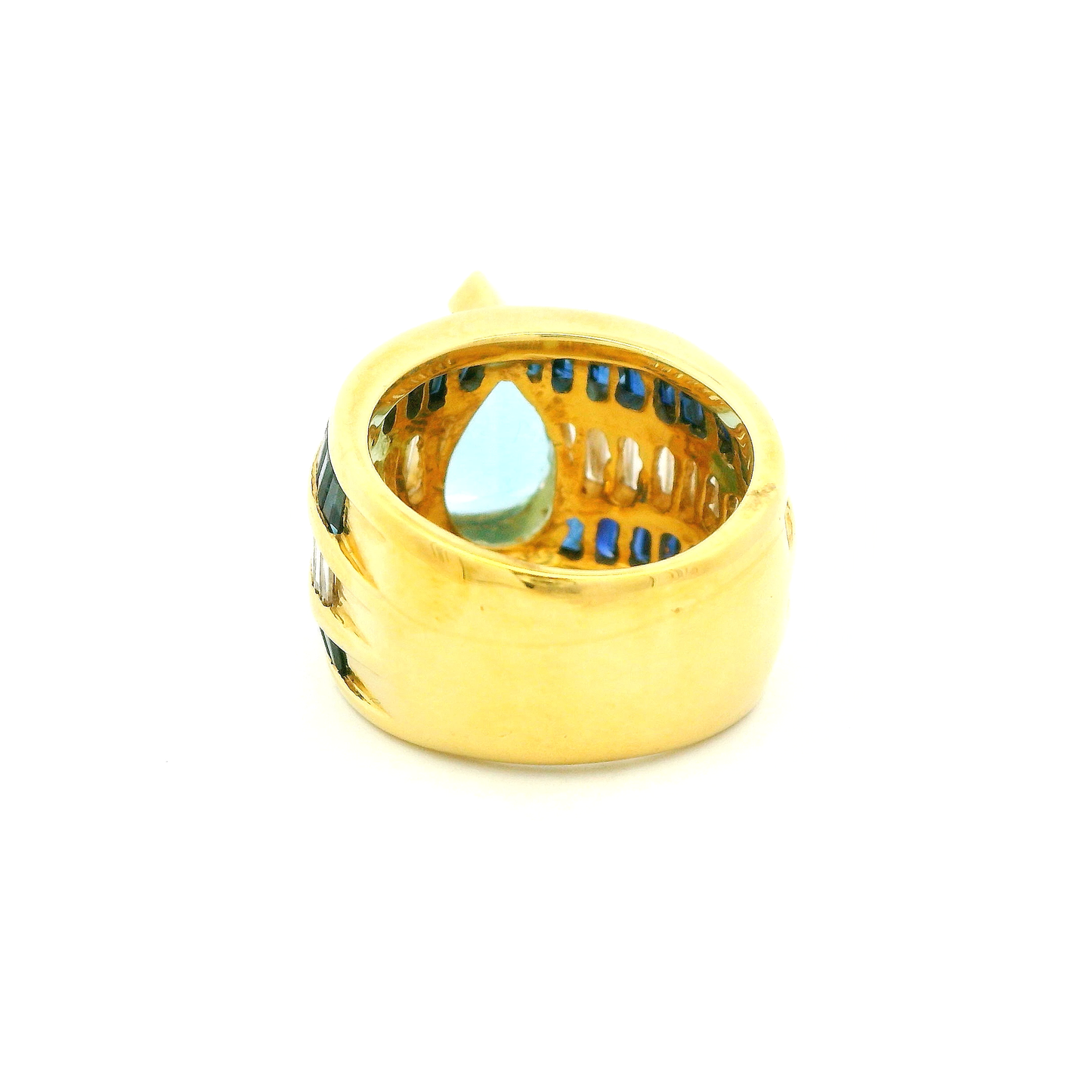 18kt-yellow-gold-cocktail-ring-with-pear-shaped-aquamarine-sapphire-and-baguettes