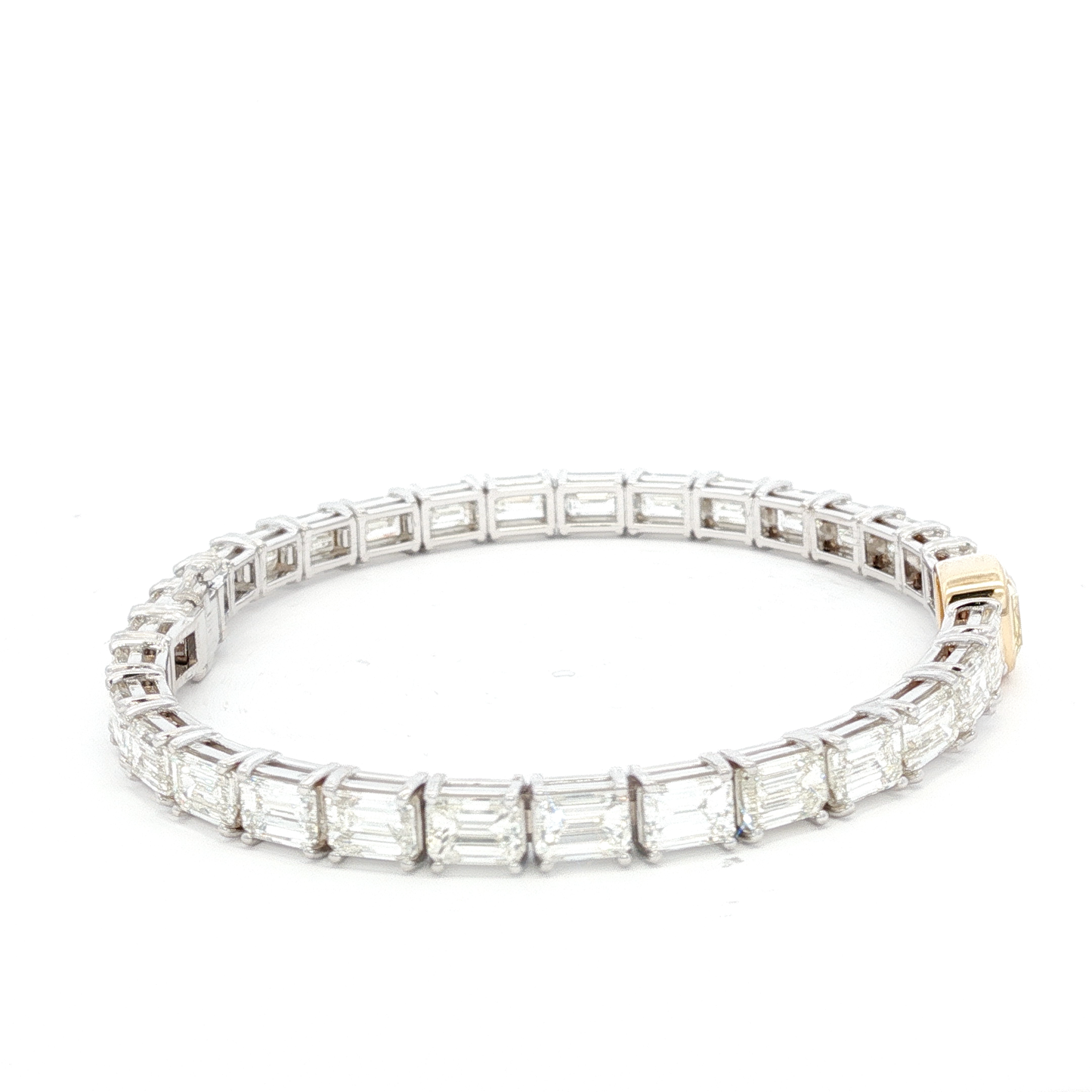 14-white-gold-tennis-bracelet-with-1-71-fancy-intense-yellow-cushion-cut-diamond