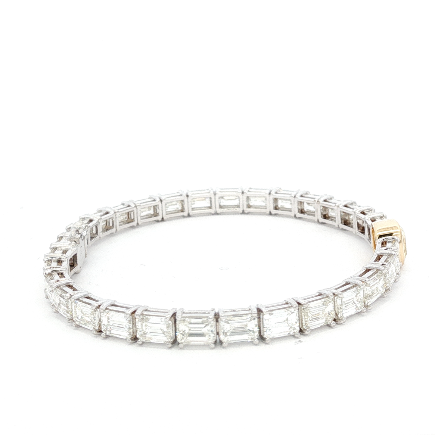 14-white-gold-tennis-bracelet-with-1-71-fancy-intense-yellow-cushion-cut-diamond