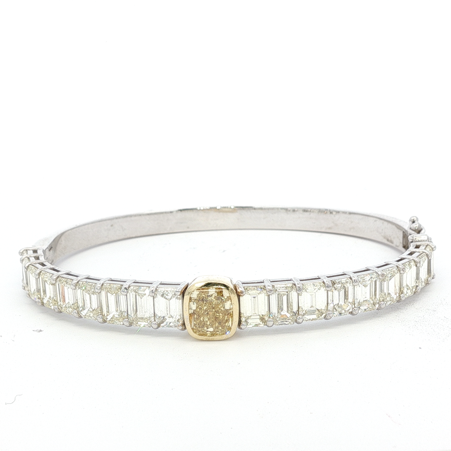 14-white-gold-tennis-bracelet-with-1-71-fancy-intense-yellow-cushion-cut-diamond