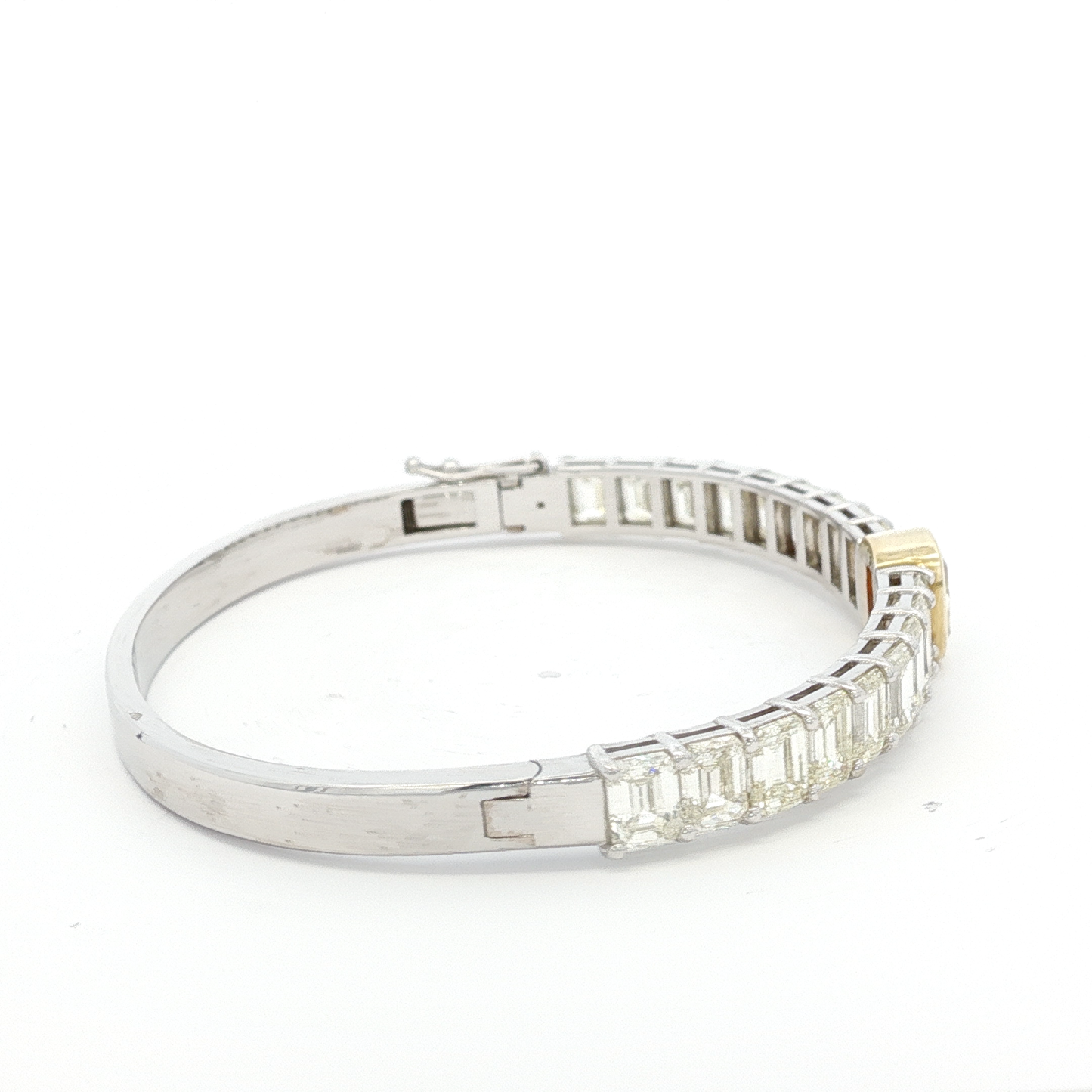 14-white-gold-tennis-bracelet-with-1-71-fancy-intense-yellow-cushion-cut-diamond