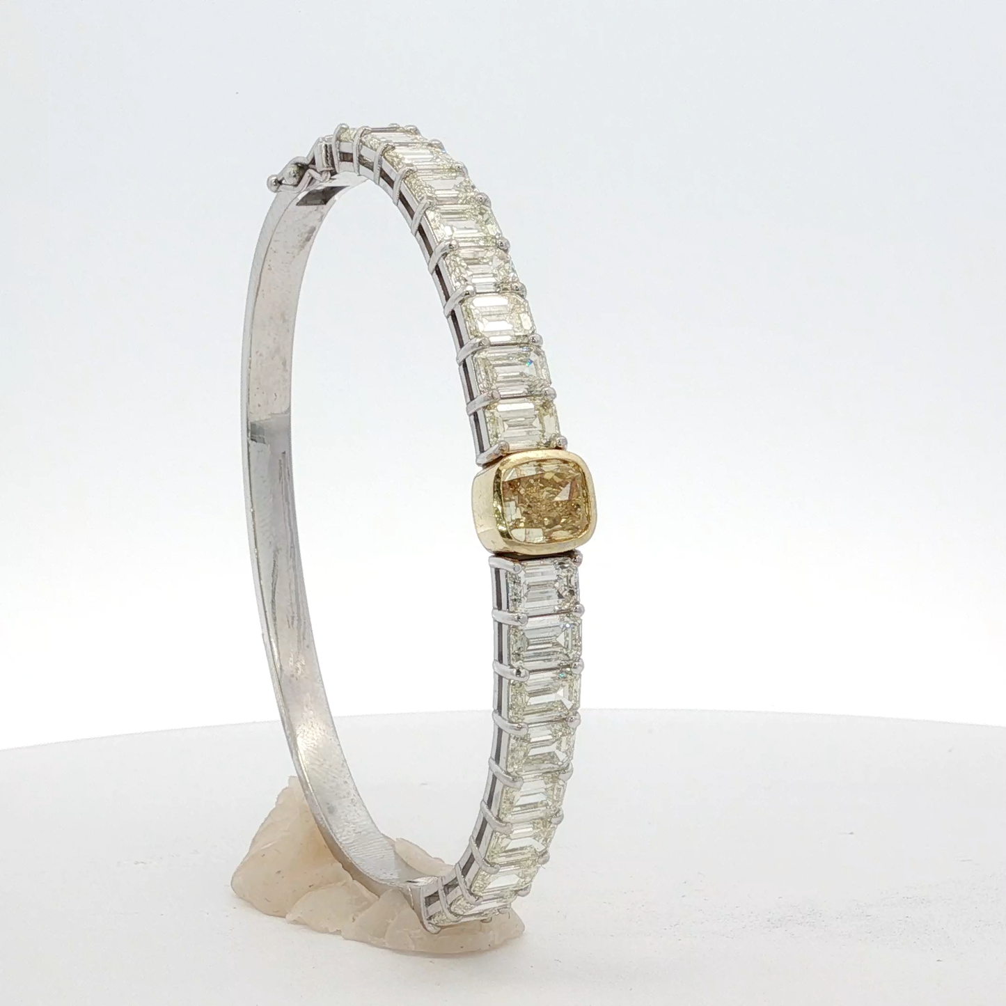14-white-gold-tennis-bracelet-with-1-71-fancy-intense-yellow-cushion-cut-diamond