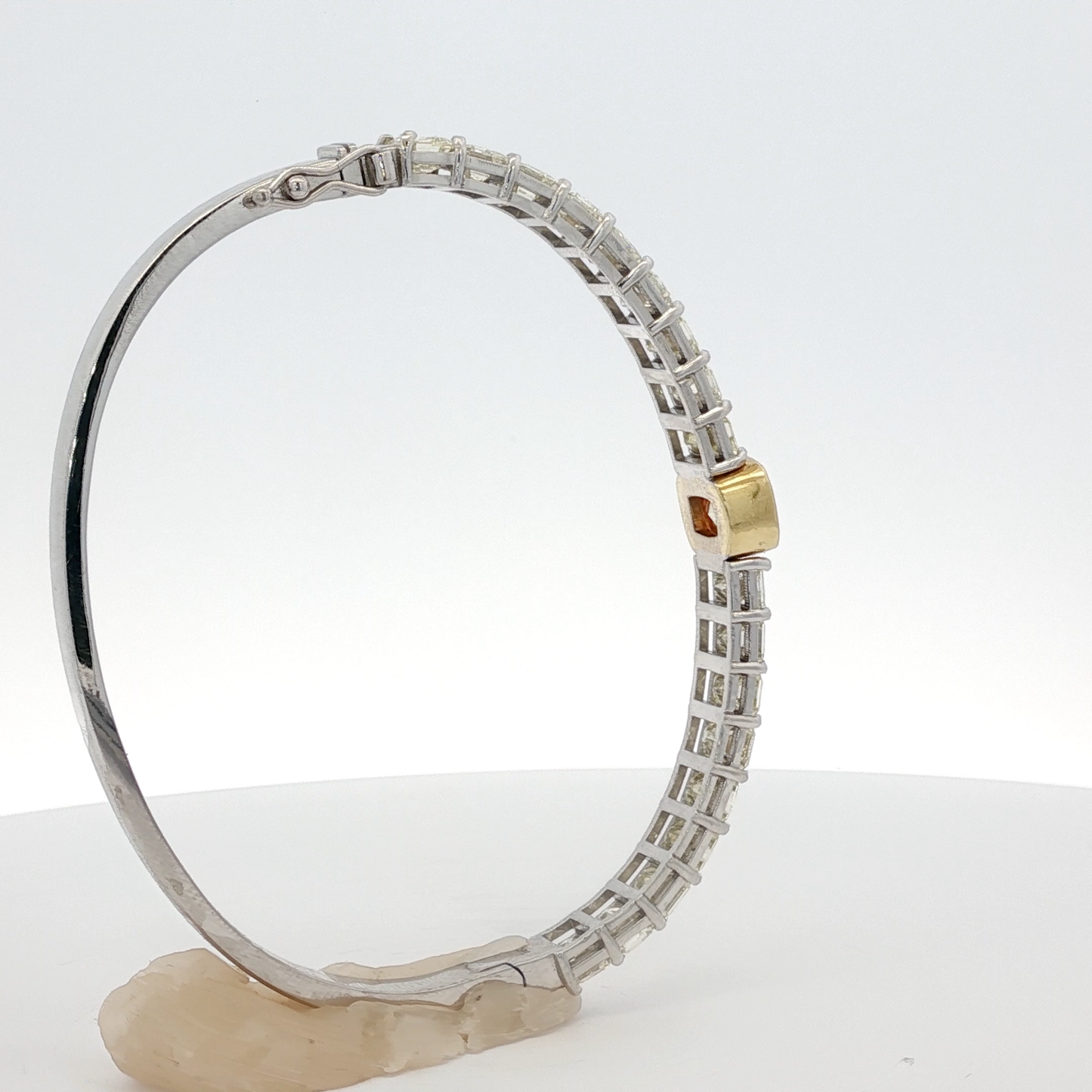 14-white-gold-tennis-bracelet-with-1-71-fancy-intense-yellow-cushion-cut-diamond
