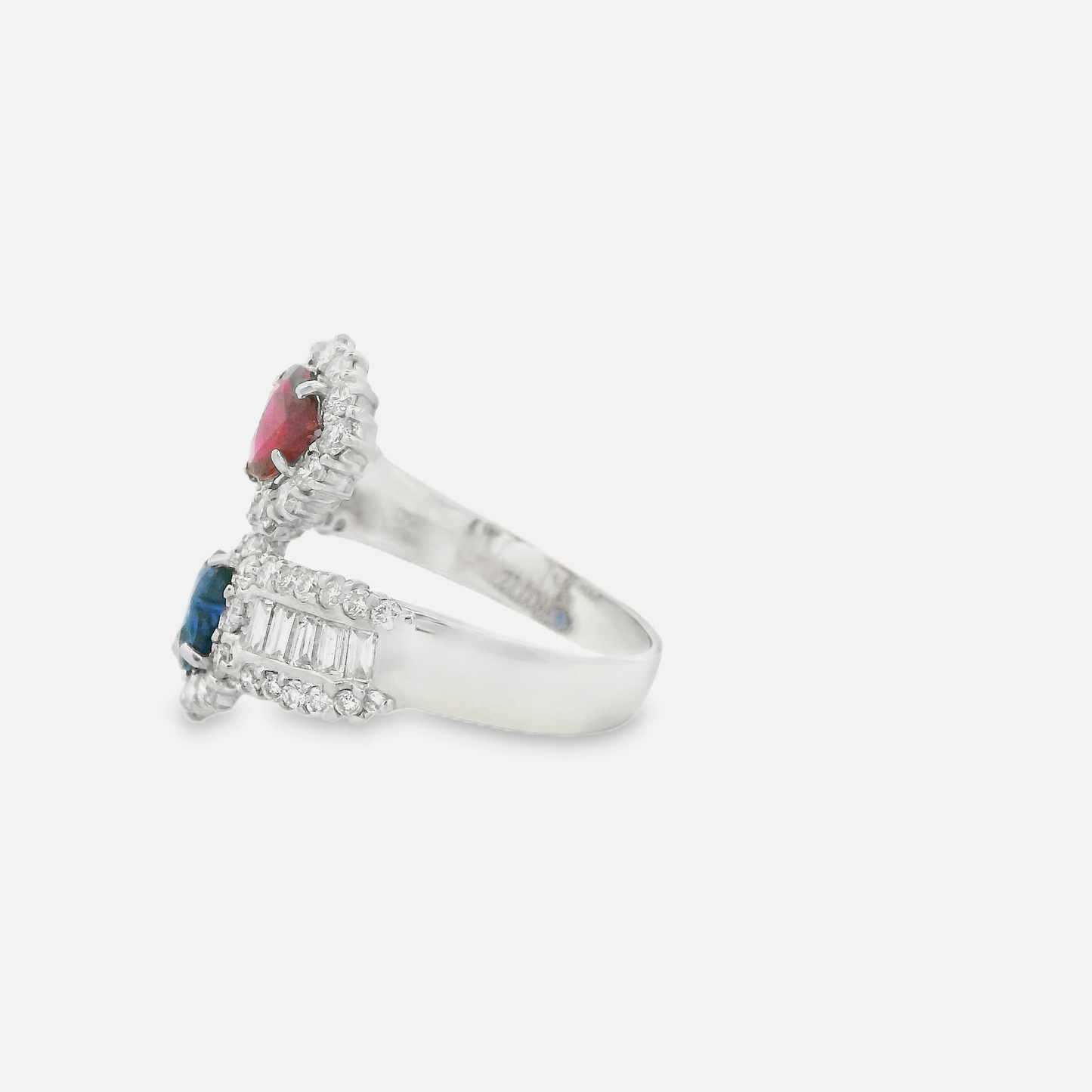 14-kt-white-gold-ring-with-pear-shaped-ruby-sapphire