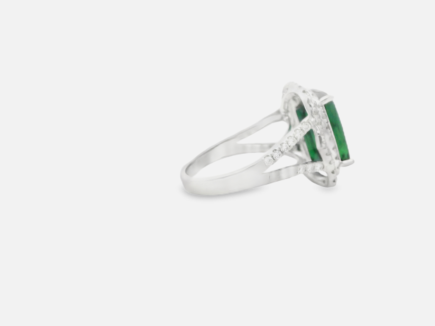 14kt-white-gold-cocktail-ring-with-cushion-cut-green-tourmaline