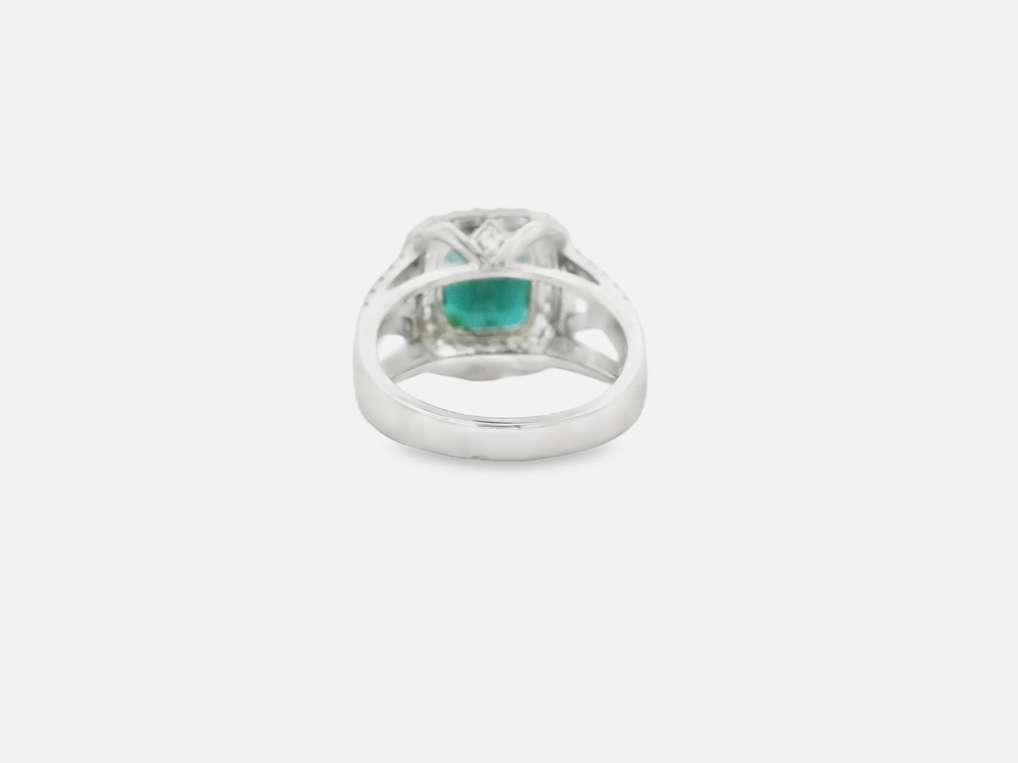 14-kt-white-gold-cocktail-ring-with-cushion-cut-green-tourmaline