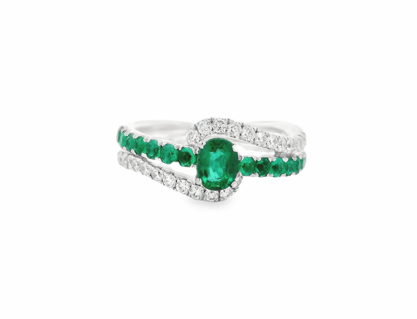 18kt White Gold Ring with Oval Cabochon Emerald
