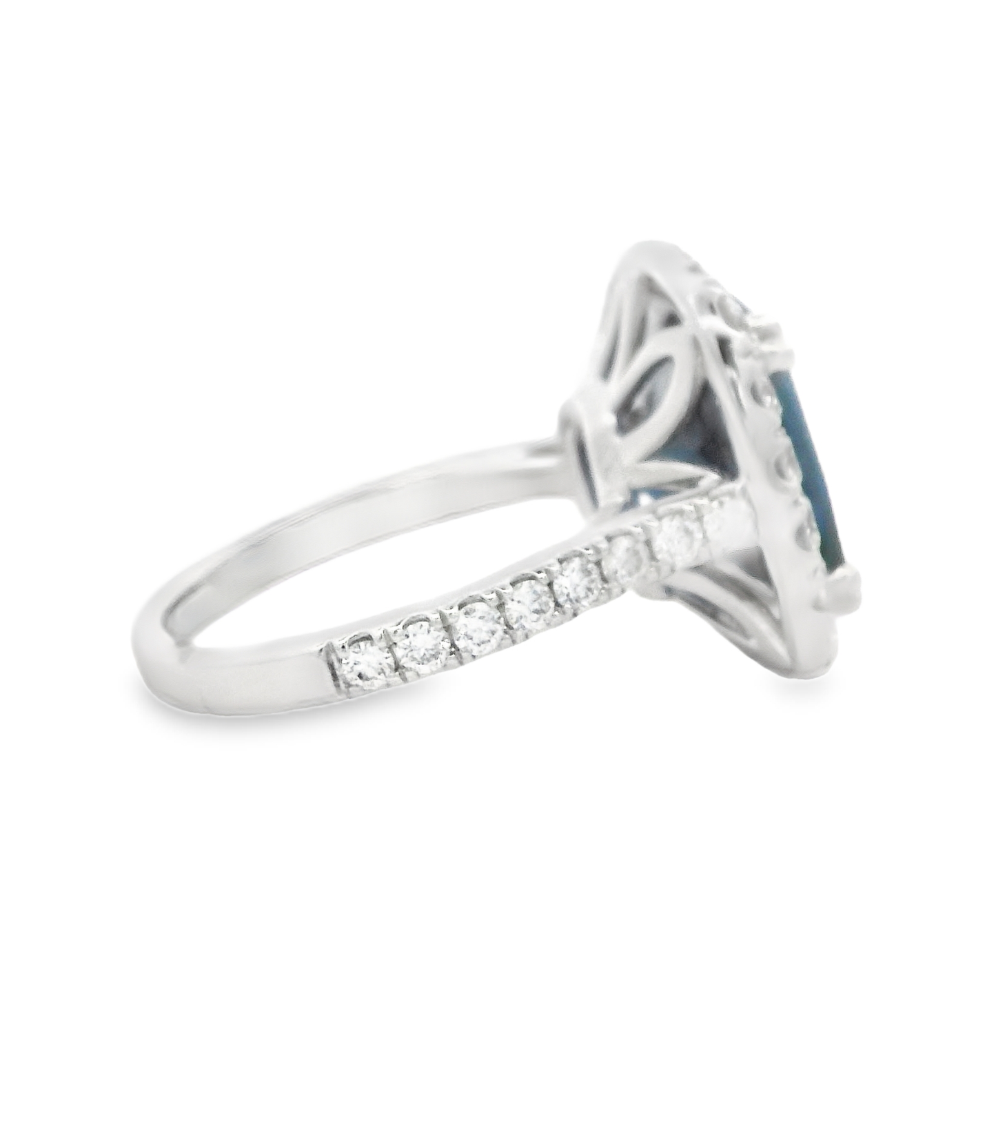 royal-blue-cushion-cut-sapphire-cocktail-ring-in-platinum