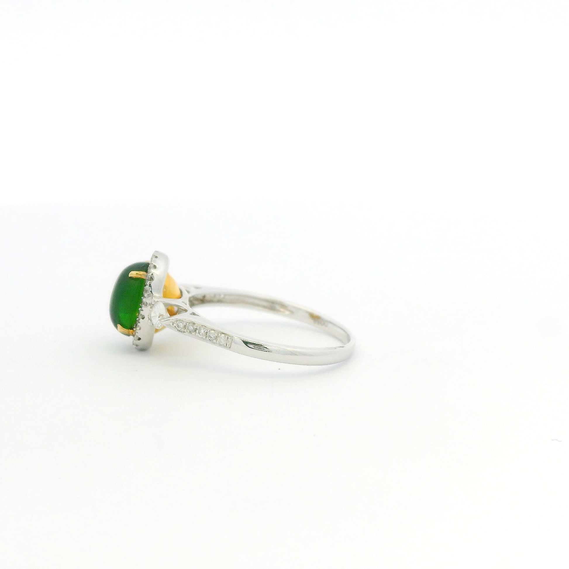 14-kt-white-gold-ring-with-tsavorite-center-stone
