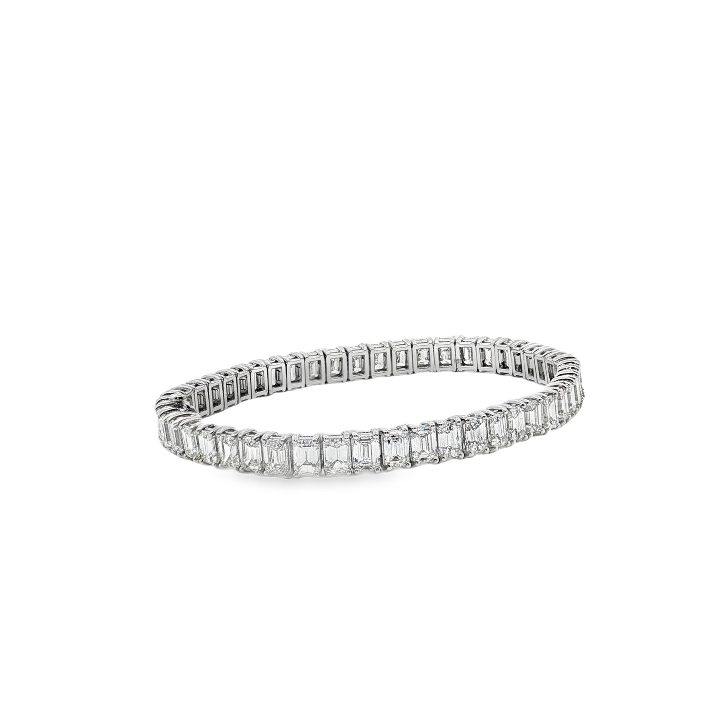 18k-white-gold-diamond-emerald-cut-tennis-bracelet-49-stones-15-71ct