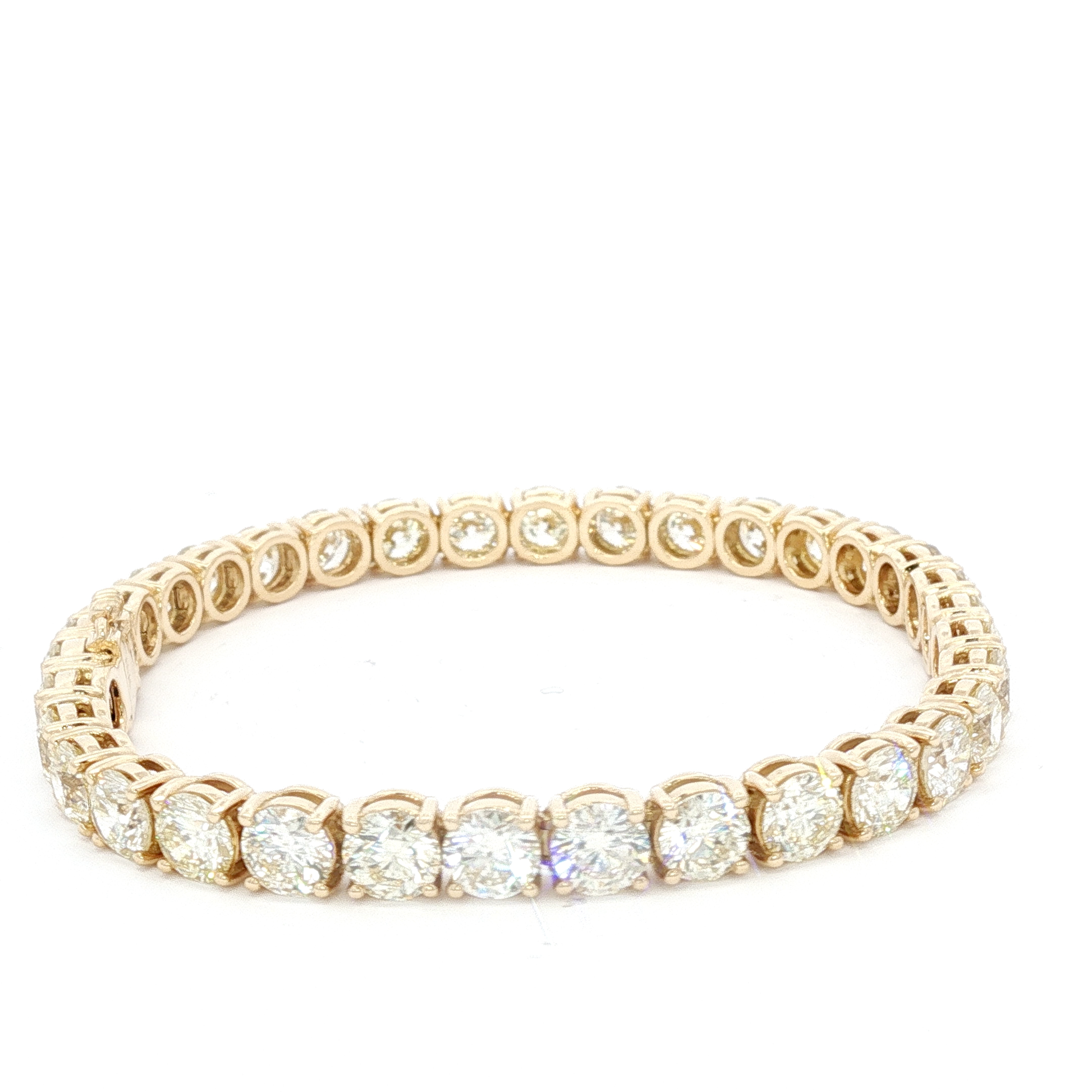 18k-yellow-gold-tennis-bracelet-with-17-73-ct-of-brilliant-cut-diamonds