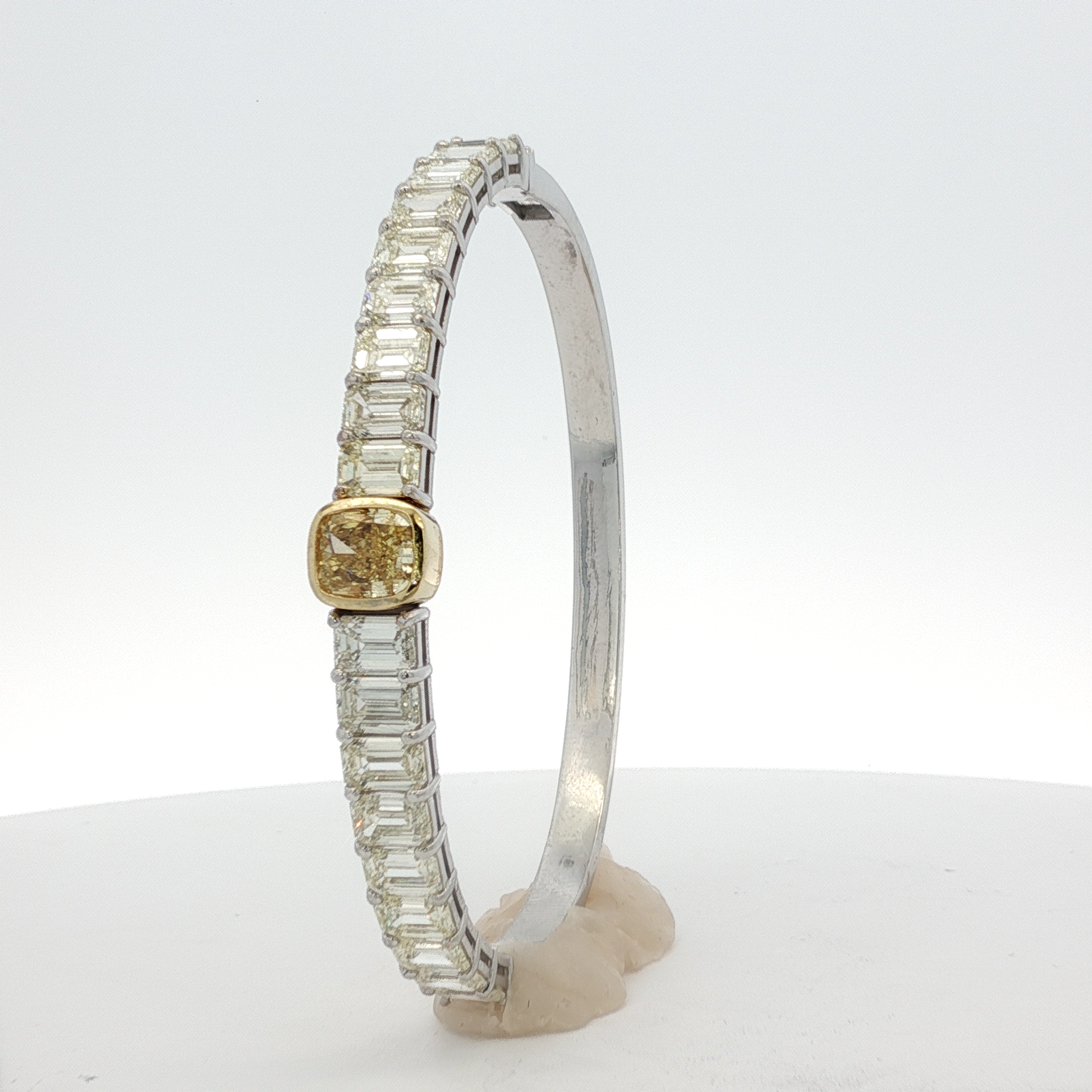 14-white-gold-tennis-bracelet-with-1-71-fancy-intense-yellow-cushion-cut-diamond