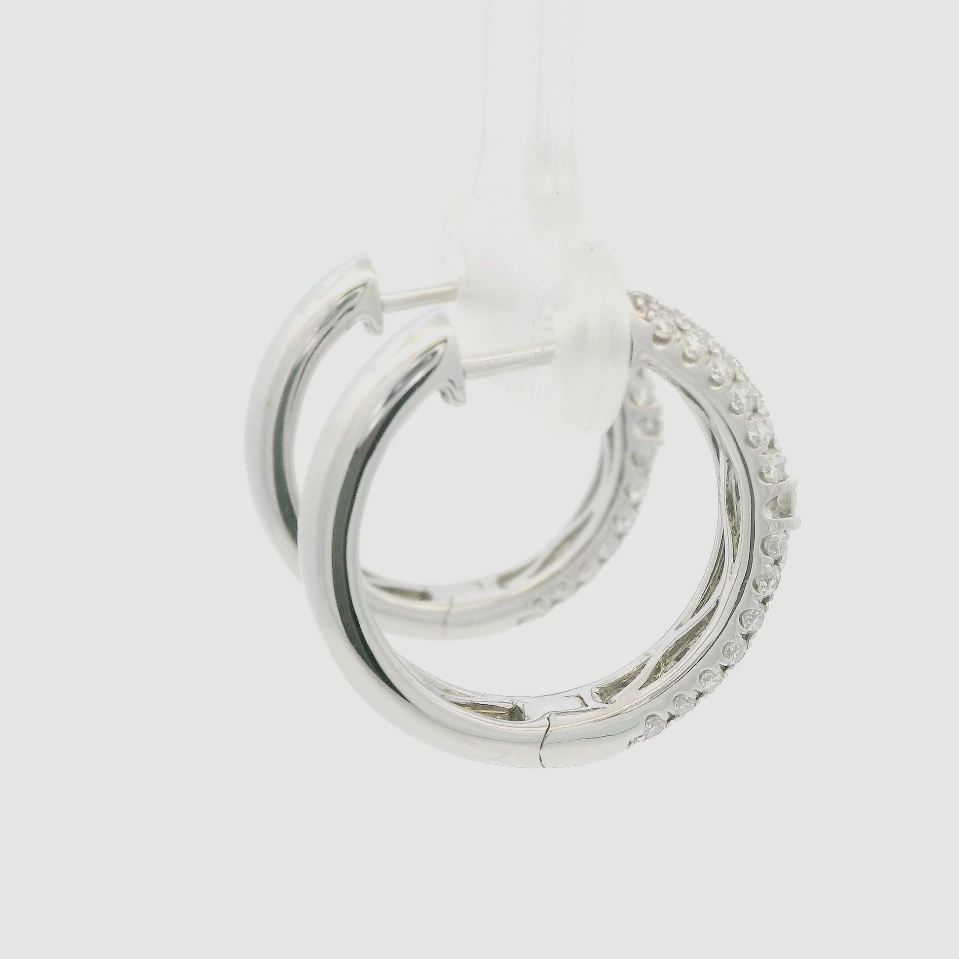 18kt-white-gold-hoop-earrings-with-round-brilliant-diamonds