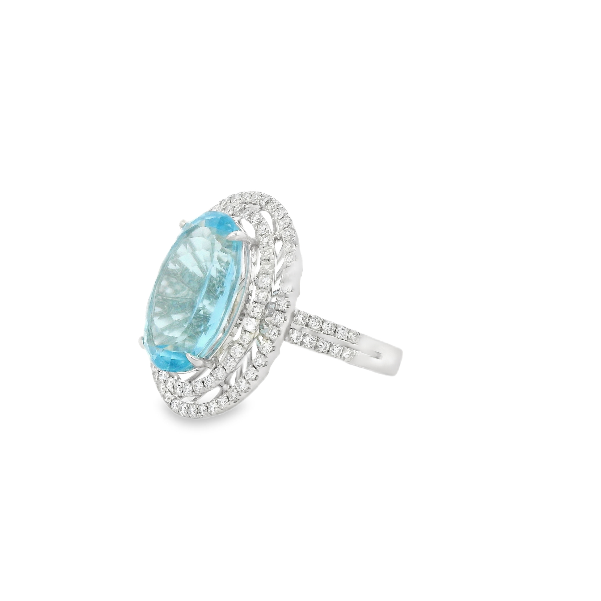 18kt White Gold Cocktail Ring with Oval Aquamarine