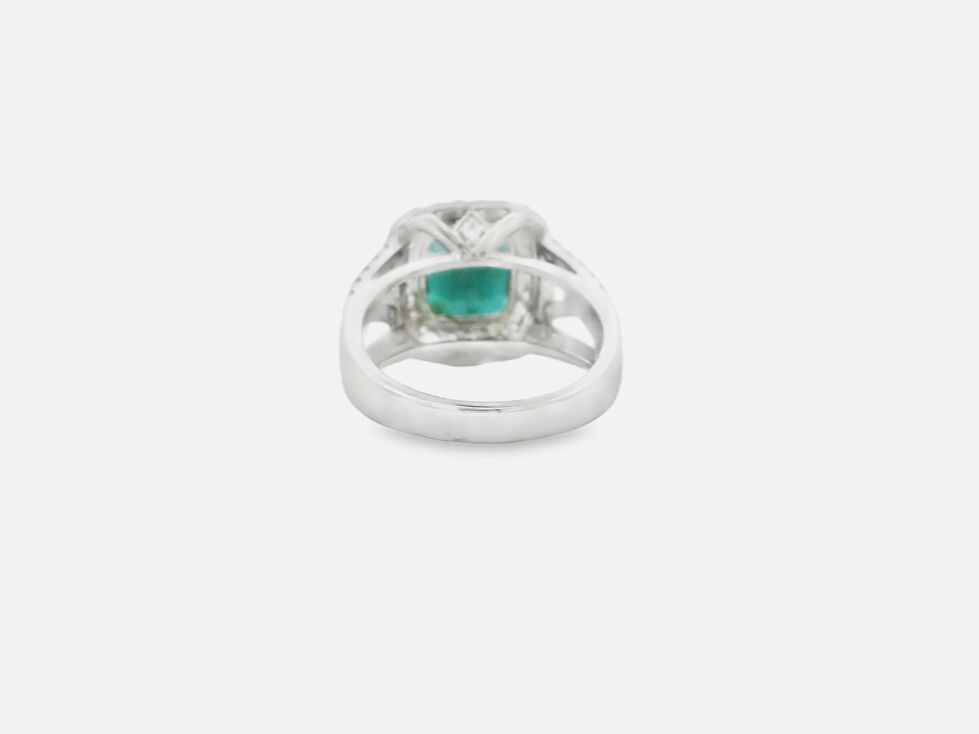 14-kt-white-gold-cocktail-ring-with-cushion-cut-green-tourmaline