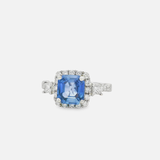 14kt White Gold Ring with Cornflower Blue Sapphire