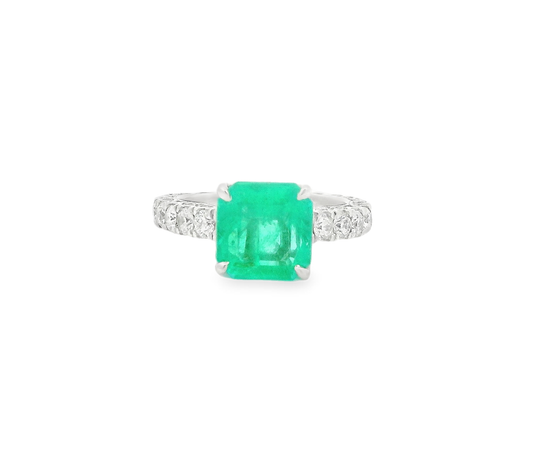 Platinum Emerald & diamond Ring