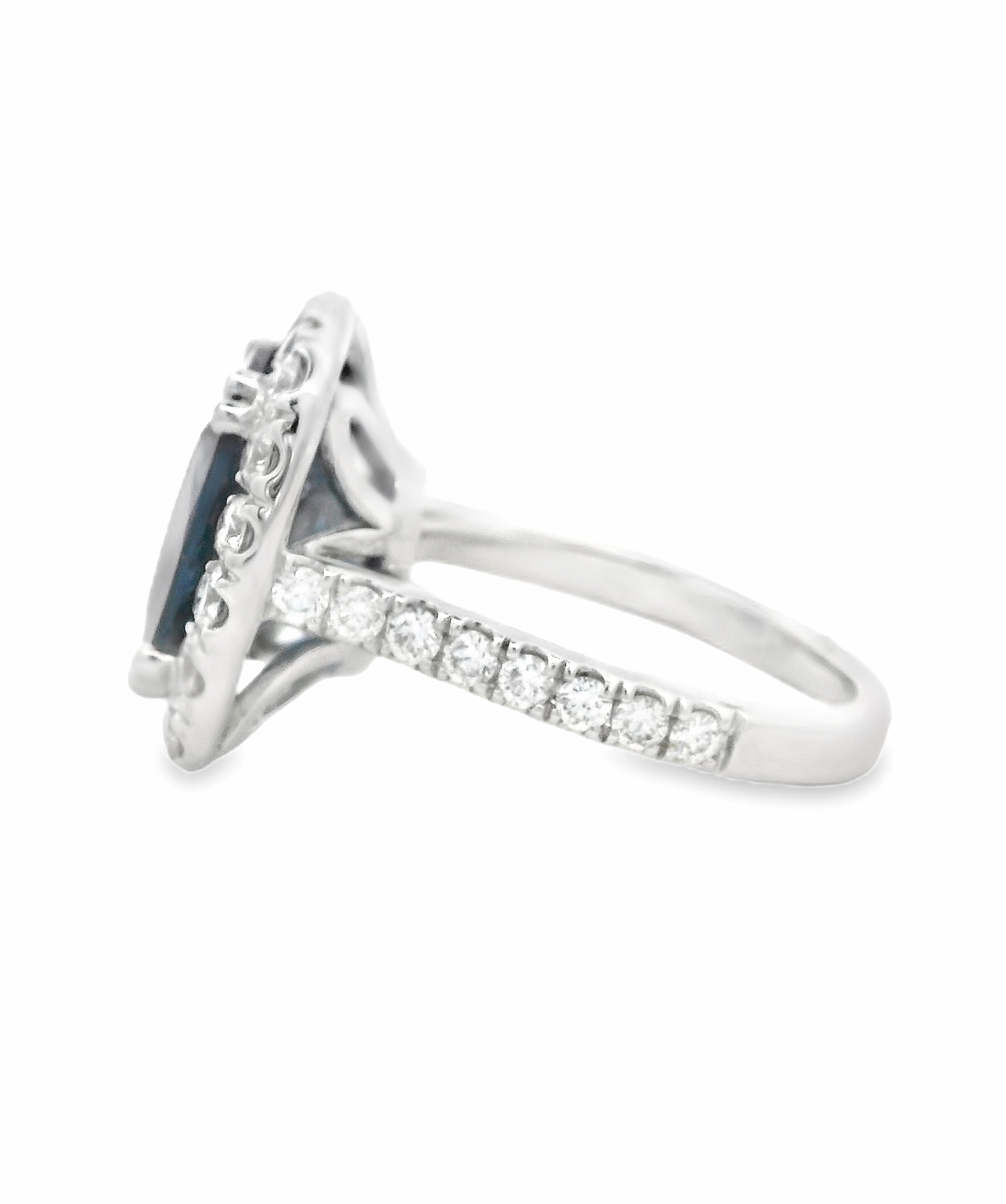 royal-blue-cushion-cut-sapphire-cocktail-ring-in-platinum