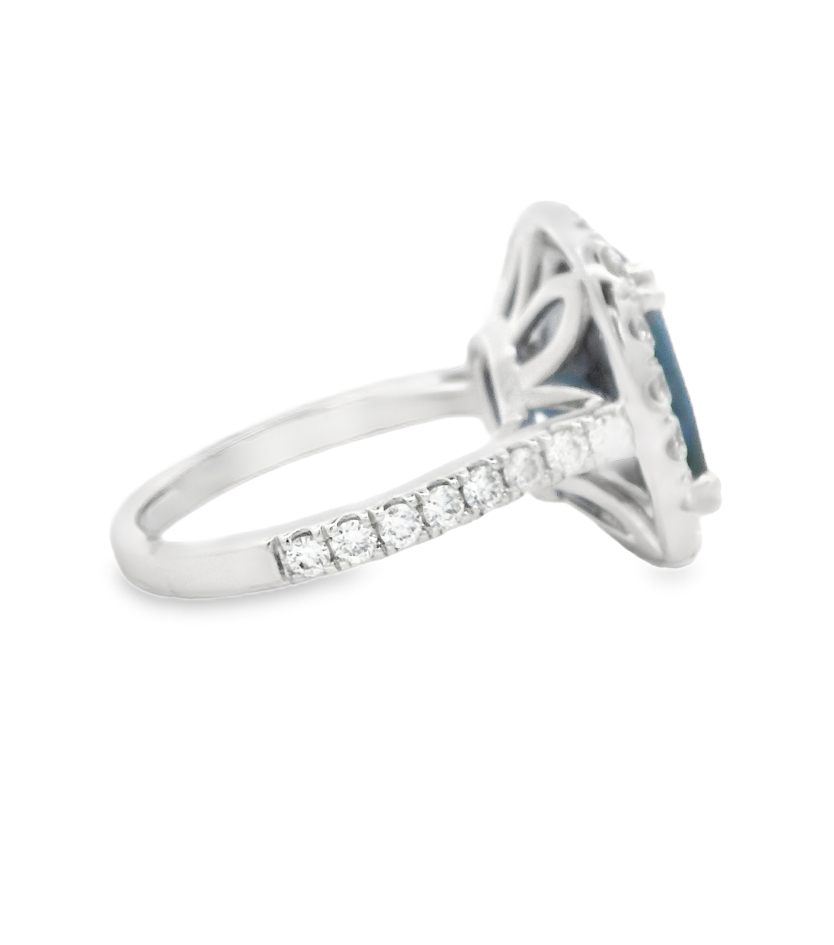 royal-blue-cushion-cut-sapphire-cocktail-ring-in-platinum